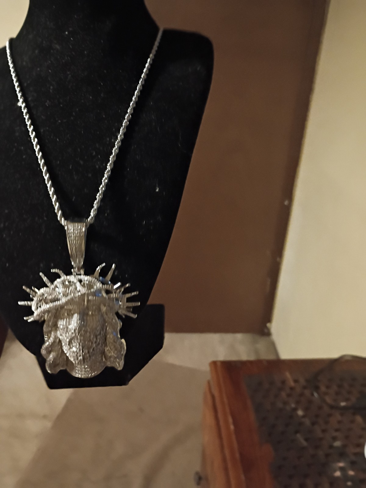 Iced Out Heavy SolidPendant Jesus With 22in Rope Chain