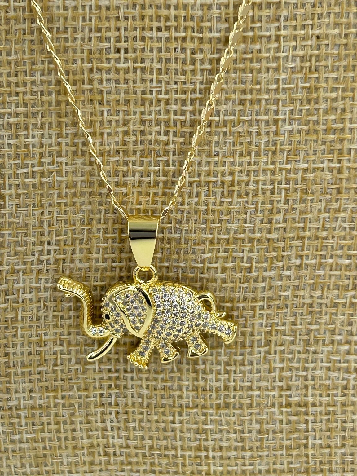 Gold Tone Elephant Pendant Necklace 18 Inch Chain Rhinestone Detail