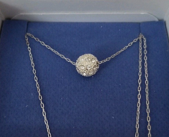 Avon Minimalist Shimmering Silver Rhinestone Necklace Sight Delicate Dainty Ball