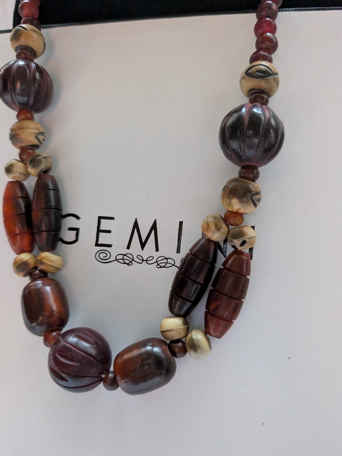 Vintage Red & Brown Faux Wooden Resin Beaded Necklace Engraved 69g & 22″ Long