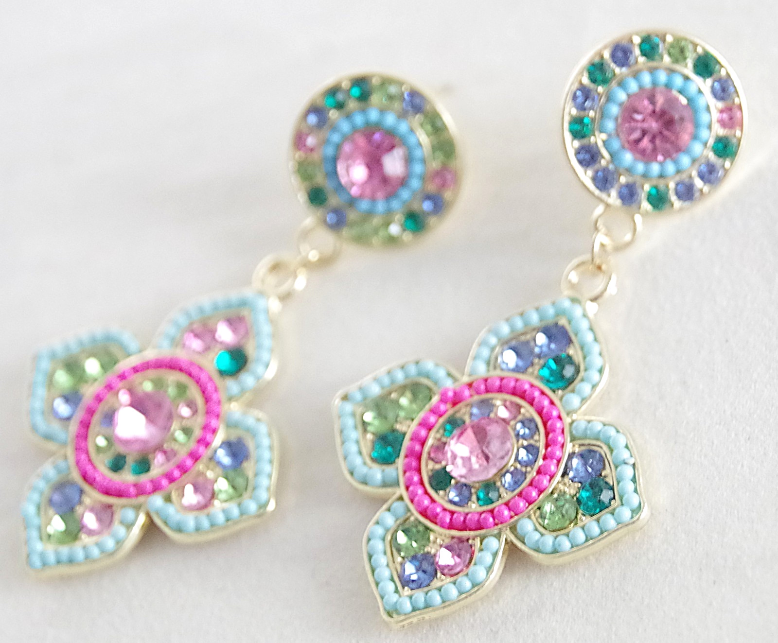 BETSEY JOHNSON BOHEMIAN/ BOHO FLOWER MEDALLION RHINESTONE BEAD DANGLE EARRINGS