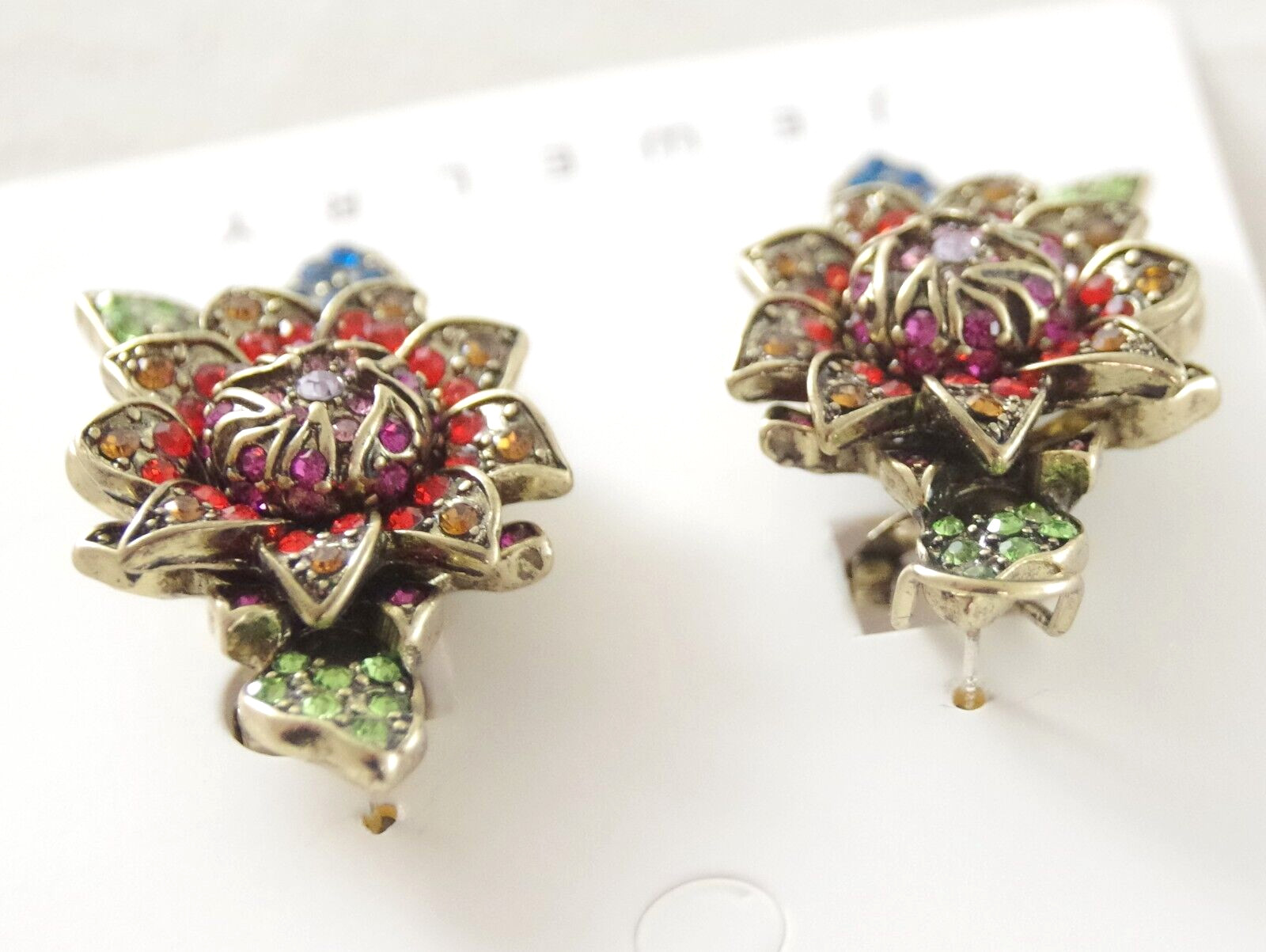 1 5/8″ DESIGNER STYLE MOODY HUES CRYSTAL RHINESTONE CABBAGE ROSE FLOWER EARRINGS