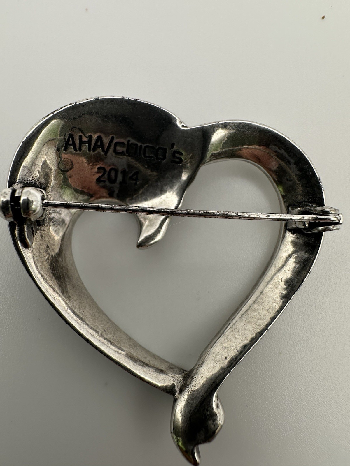 Chico’s Signed Heart Brooch Pin Silver Tone Black Round Marcasite Pavé 2014