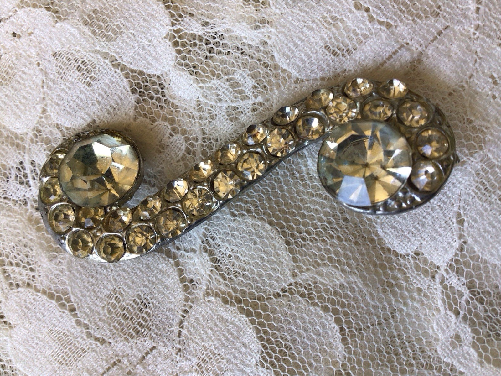 Lot Of Five Costume Jewelry Brooches
