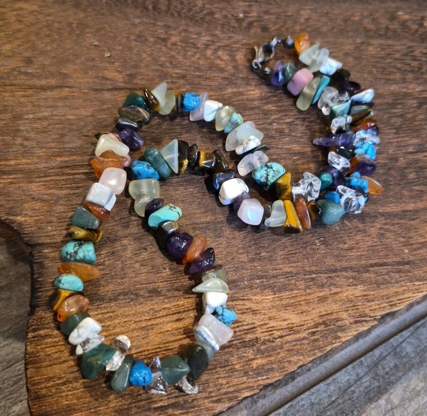 Vtg Colorful Semi-Precious Stone Chip Bead Necklace, Lobster Clasp Closure