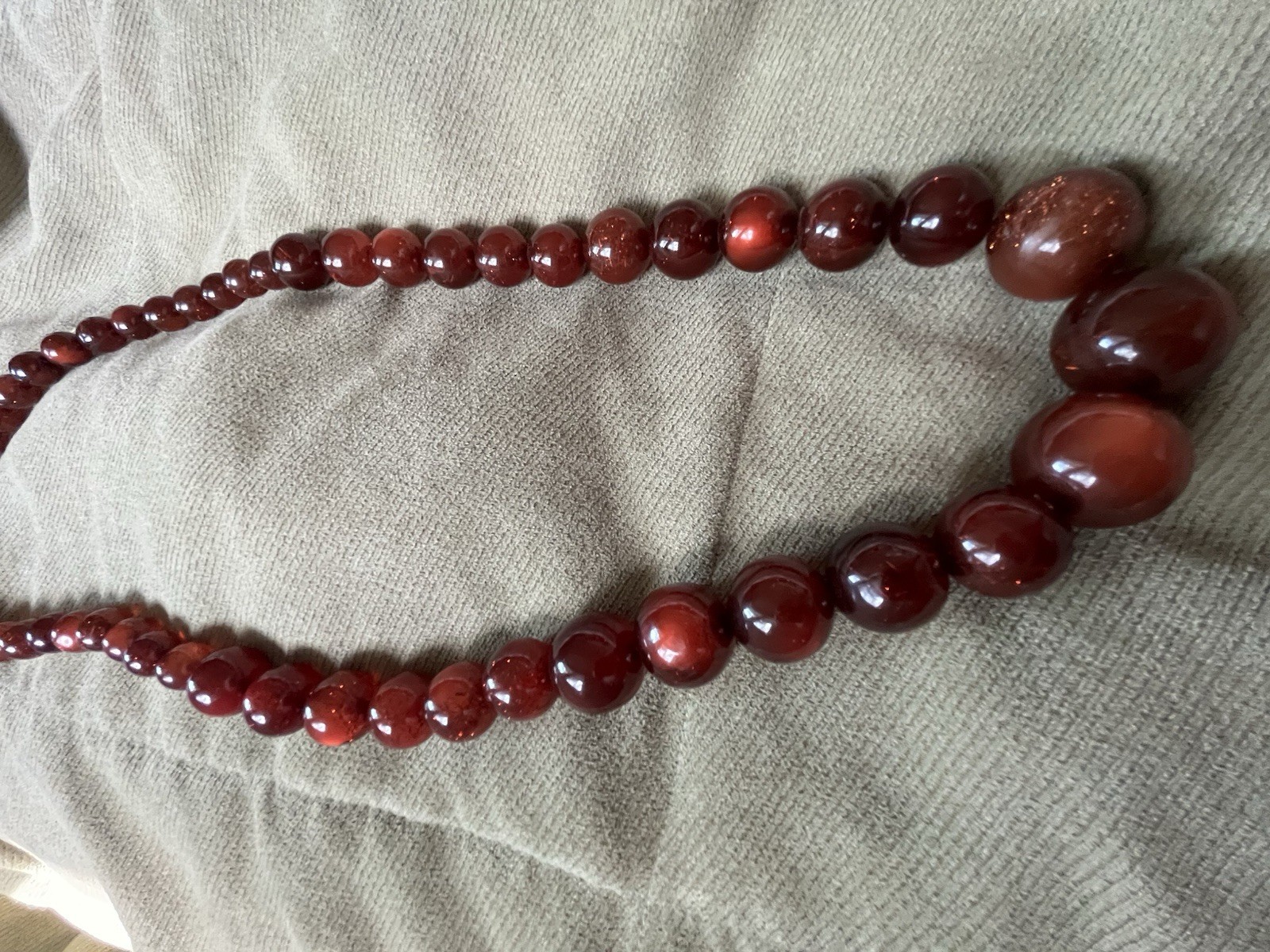 Vintage Graduated Red Resin Bead Necklace Faux Goldstone Flakes Retro Boho