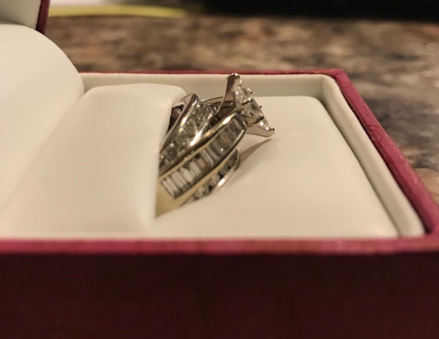 2 CT/W white gold with large Marquette center wedding ring for women size 7.5