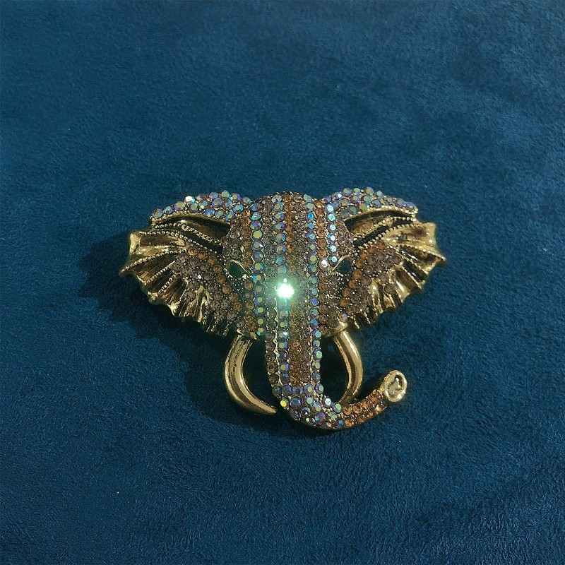 Sparkling Elephant Brooches for Women Men Unisex Rhinestone Lucky Pins Gifts