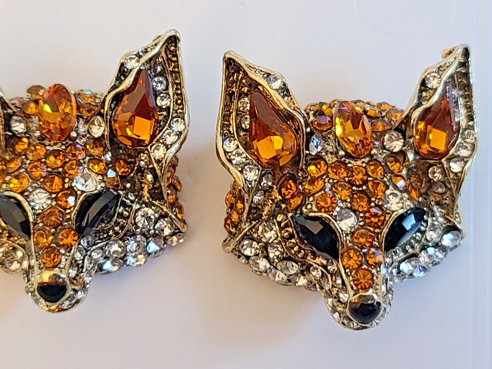 1.25″ WOWSER DREJEW DESIGNER STYLE FOX HEAD CRYSTAL RHINESTONE EARRINGS