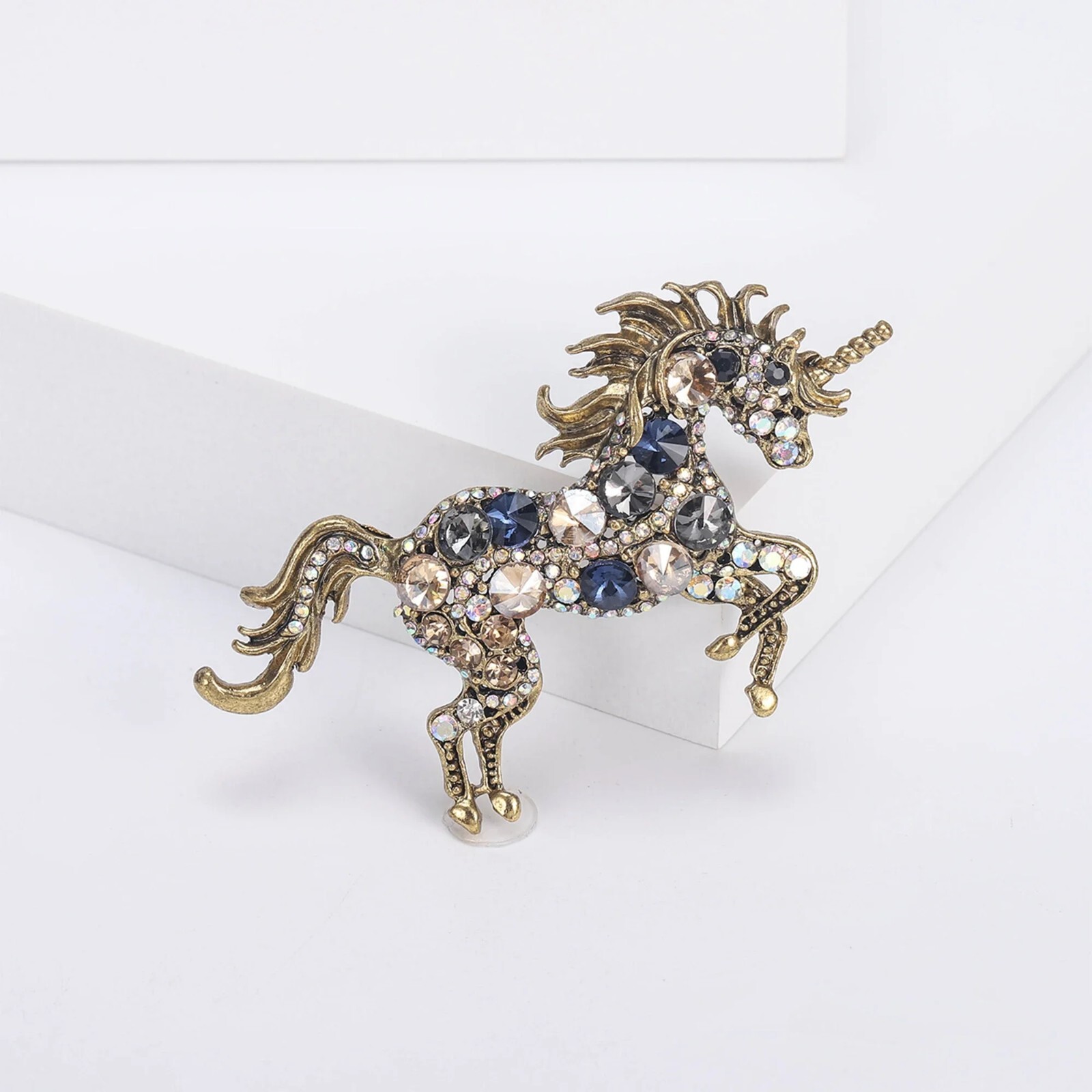 Rhinestone Unicorn Brooches Design Horse Pins Women Men Friend Gifts Hot Sale