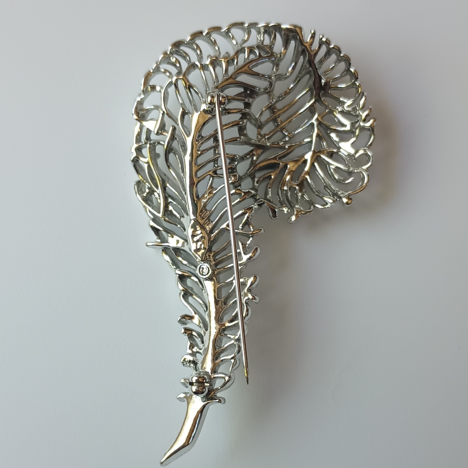 Vintage SAG Silver Tone Metal Leaf Brooch Pin Nature Theme No Stone