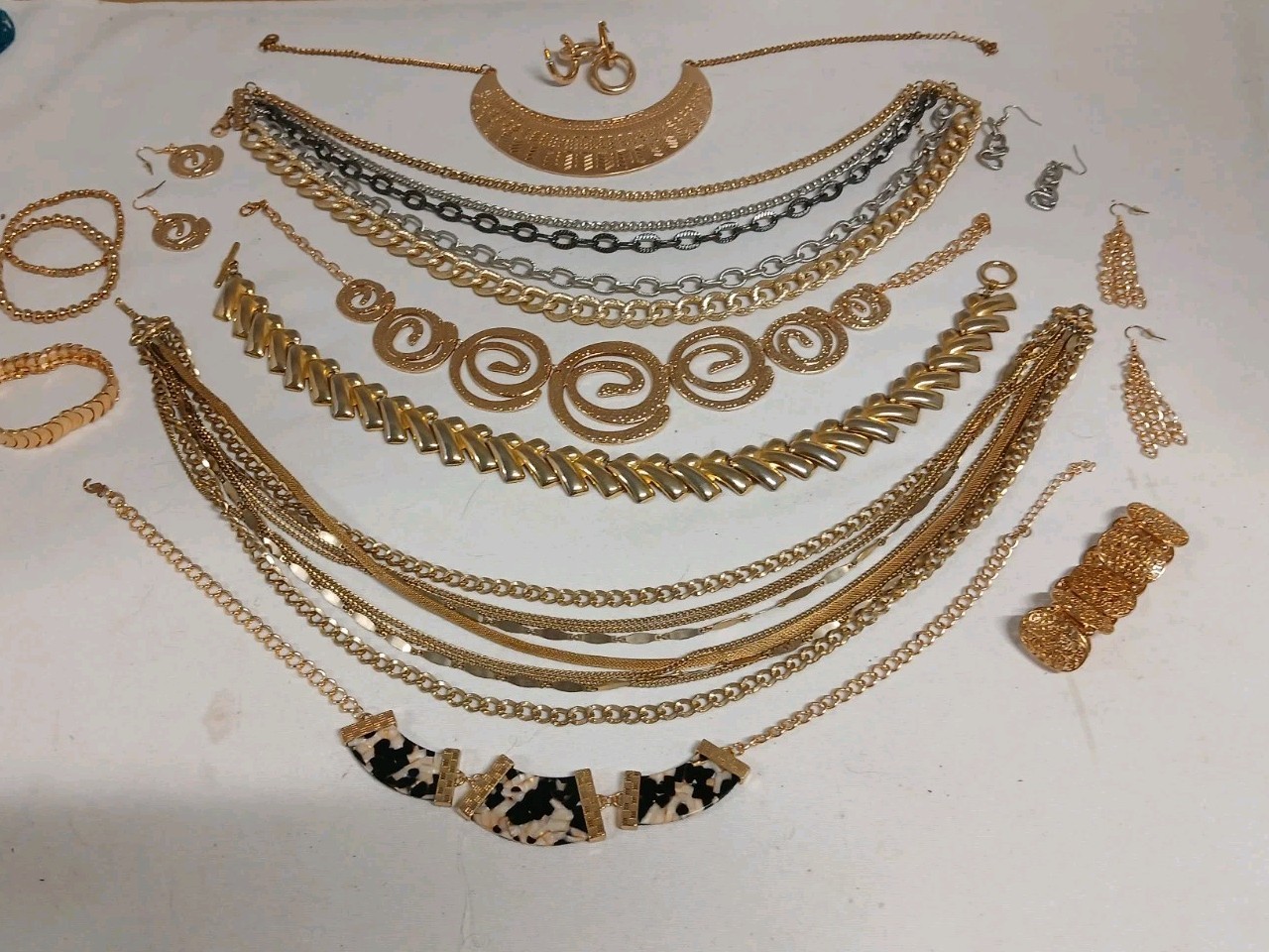 Mixed Jewelry Lot – Necklaces, Bracelets and Earrings (#1261)