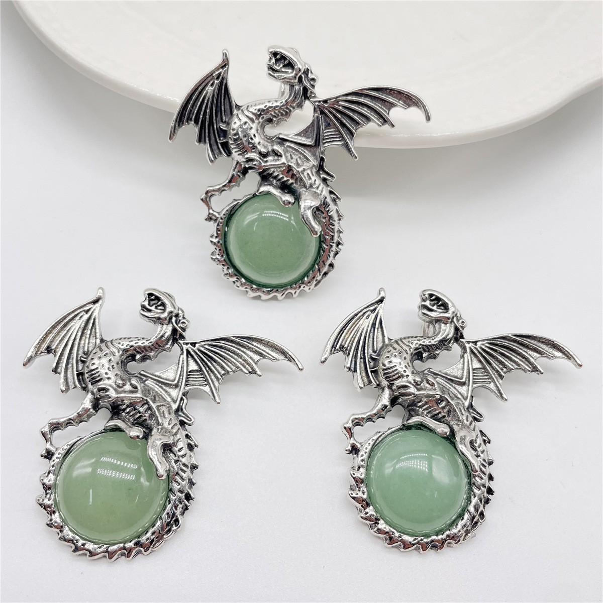 10pcs Mixed Natural Stone Flying Dragon Pendants Healing DIY Jewelry Making