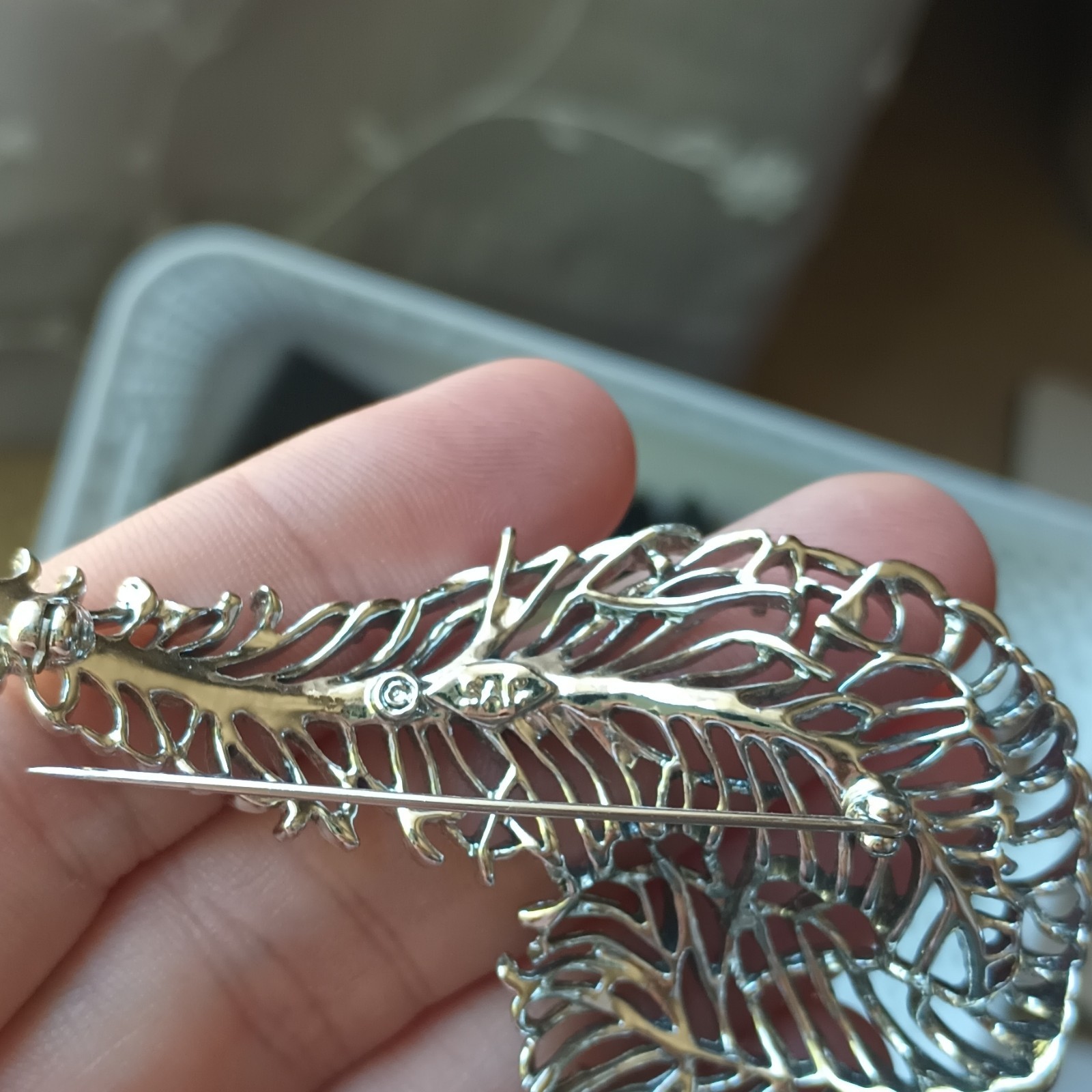 Vintage SAG Silver Tone Metal Leaf Brooch Pin Nature Theme No Stone
