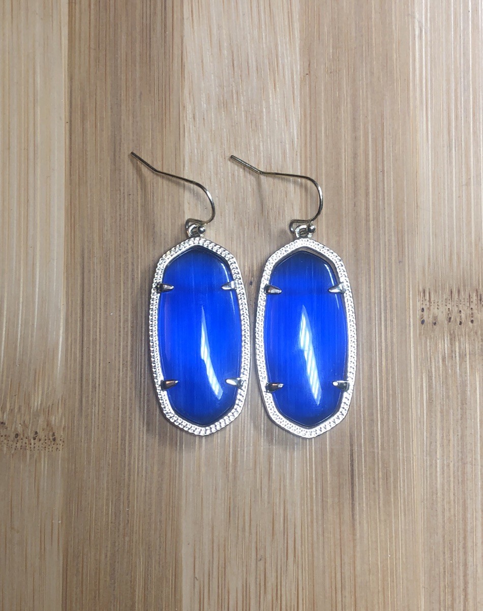 b47. Kendra Scott Elle? Gold tone Elongated Cobalt Blue Hook Earrings 1 7/8″