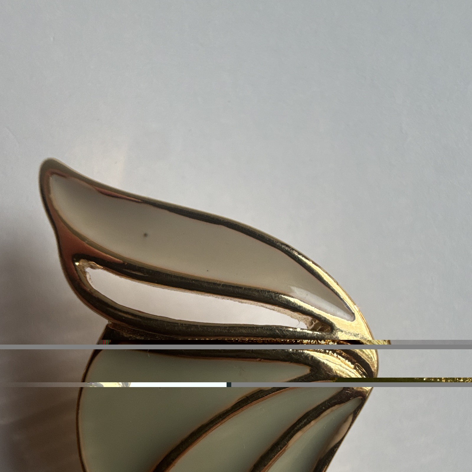 Vintage Trifari Signed Gold Tone Ivory Enamel Wing Stud Earrings Butterfly Back