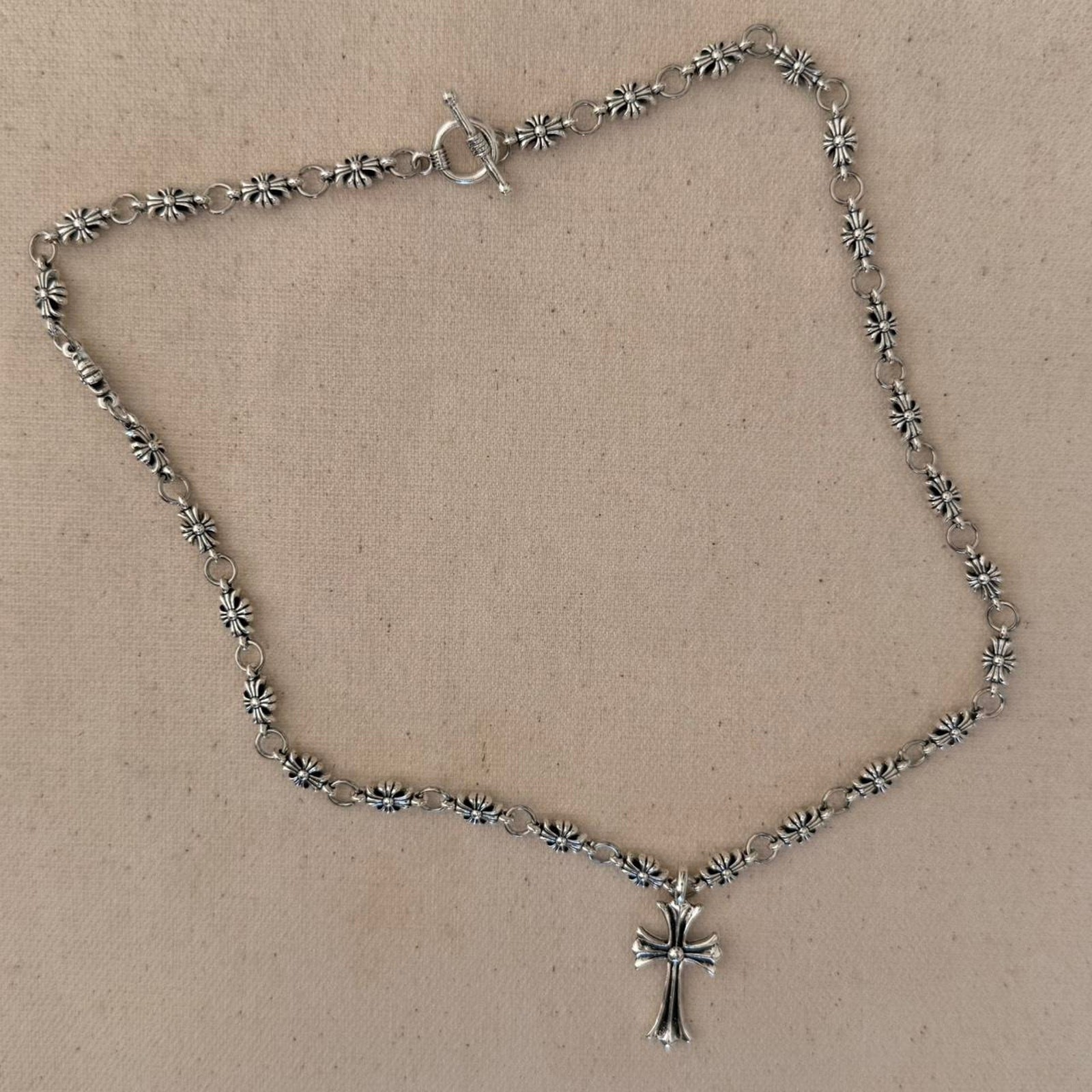 Y2K Silver Gothic Cross Necklace Unisex 22″ Simple Chain Great Quality