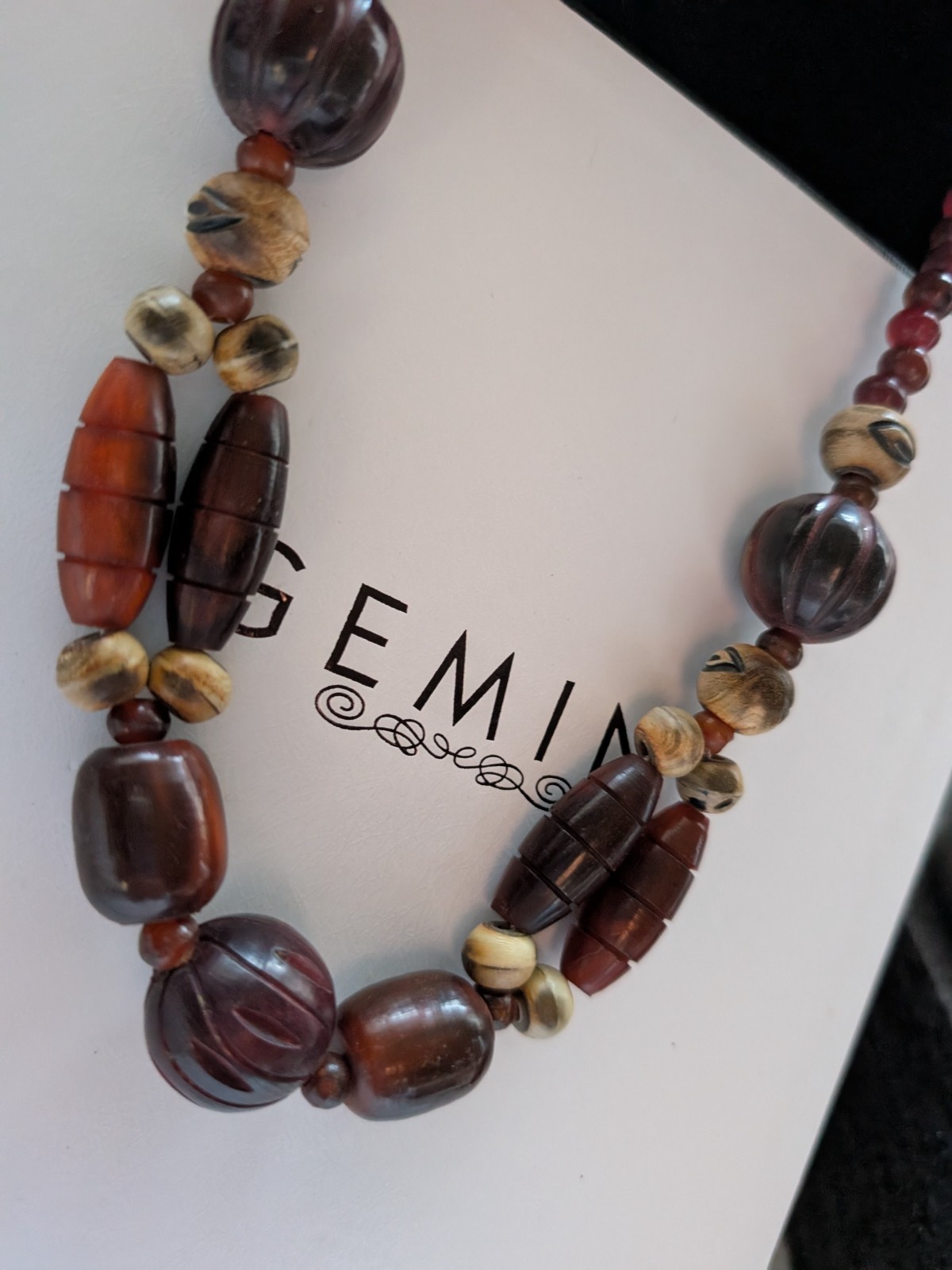 Vintage Red & Brown Faux Wooden Resin Beaded Necklace Engraved 69g & 22″ Long