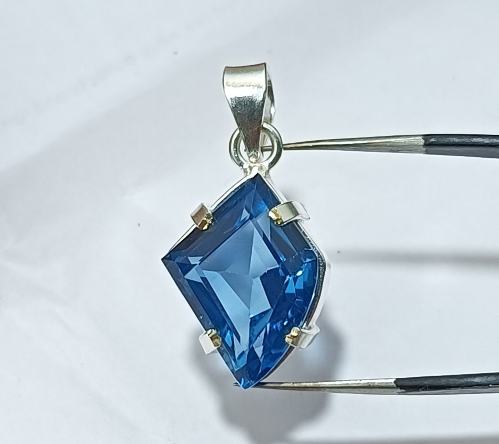 Natural Certified 31.60 ct Santa Maria Blue Aquamarine Pendant -925 Solid Silver