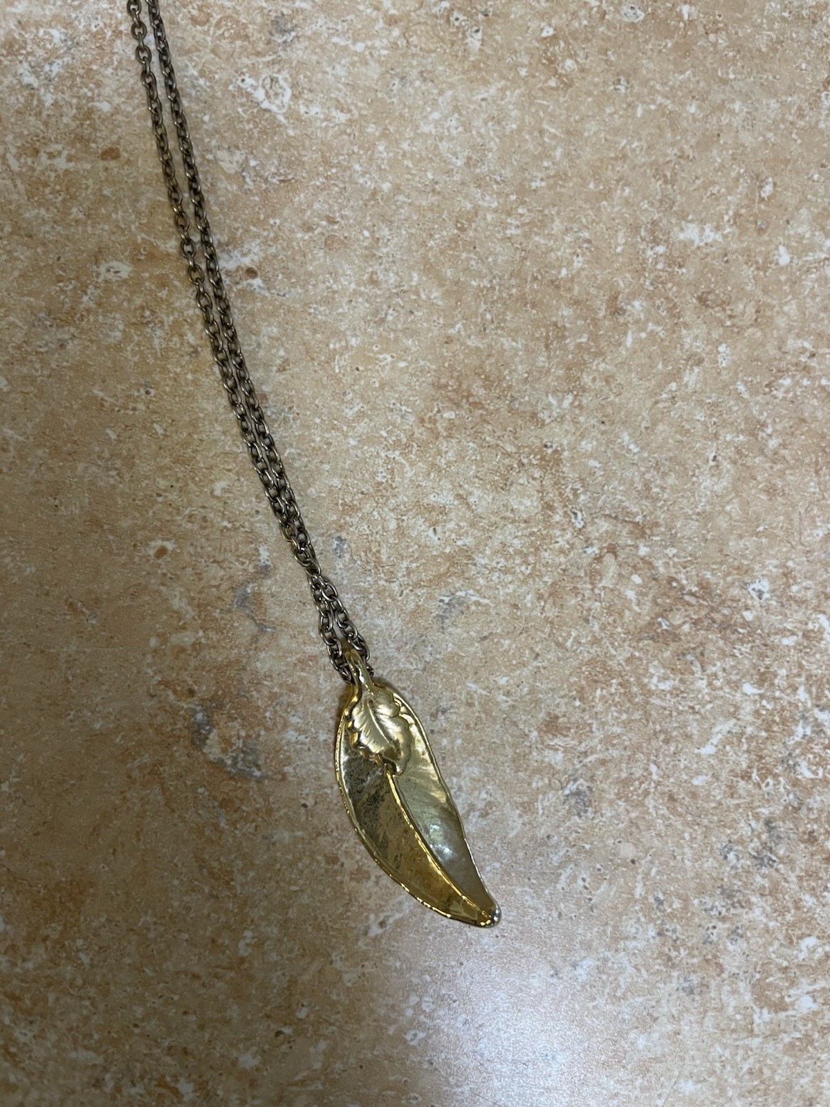 Gold-Tone Metal Leaf Charm Pendant Necklace Cable Chain Pendant Chain Style