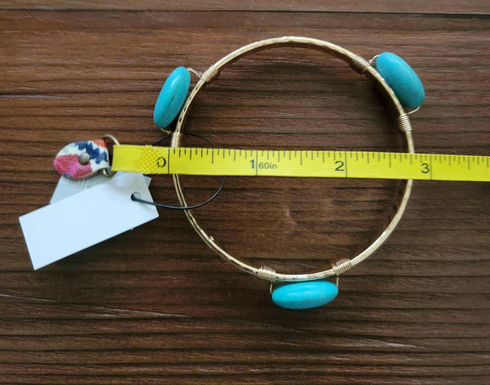 NWT CHICO’S BANGLE BRACELET HAMMERED METAL GOLD / TURQUOISE COLOR STONES $35.00