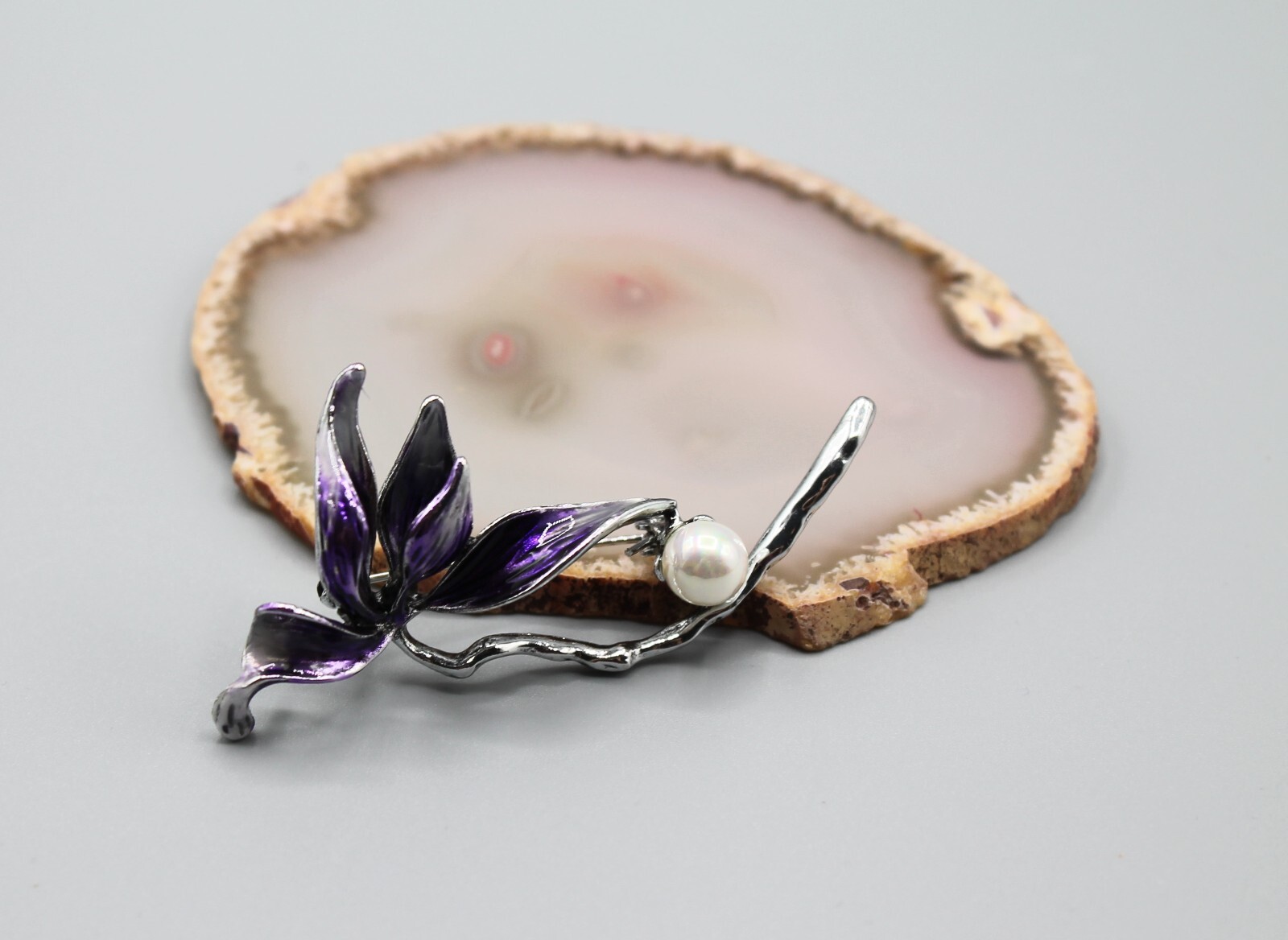 Lotus flower pin brooch jewelry fashion pearl purple silver tone elegant