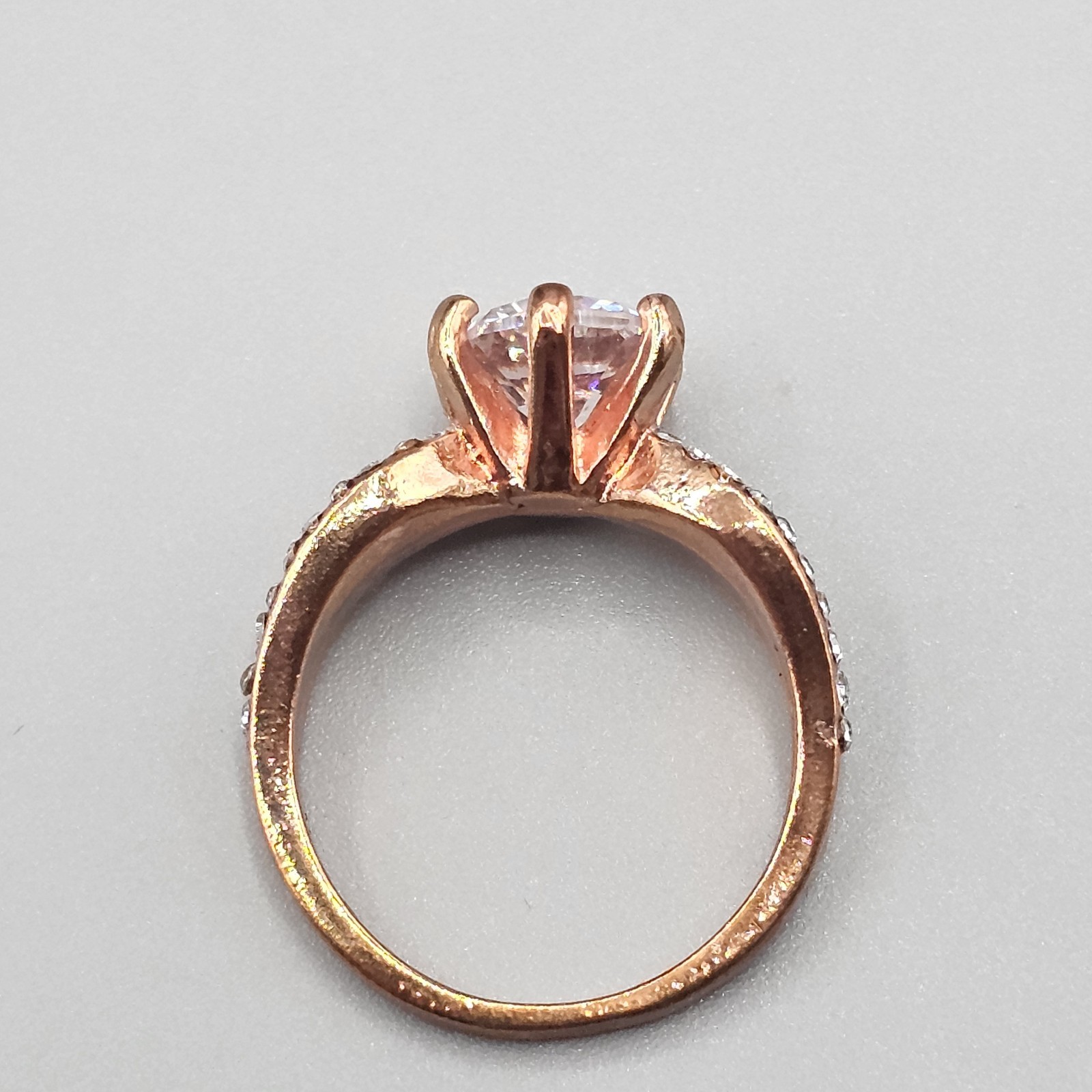 Copper Tone CZ Ring Round Center Stone Scalloped Band Size 7.5 Cubic Zirconia