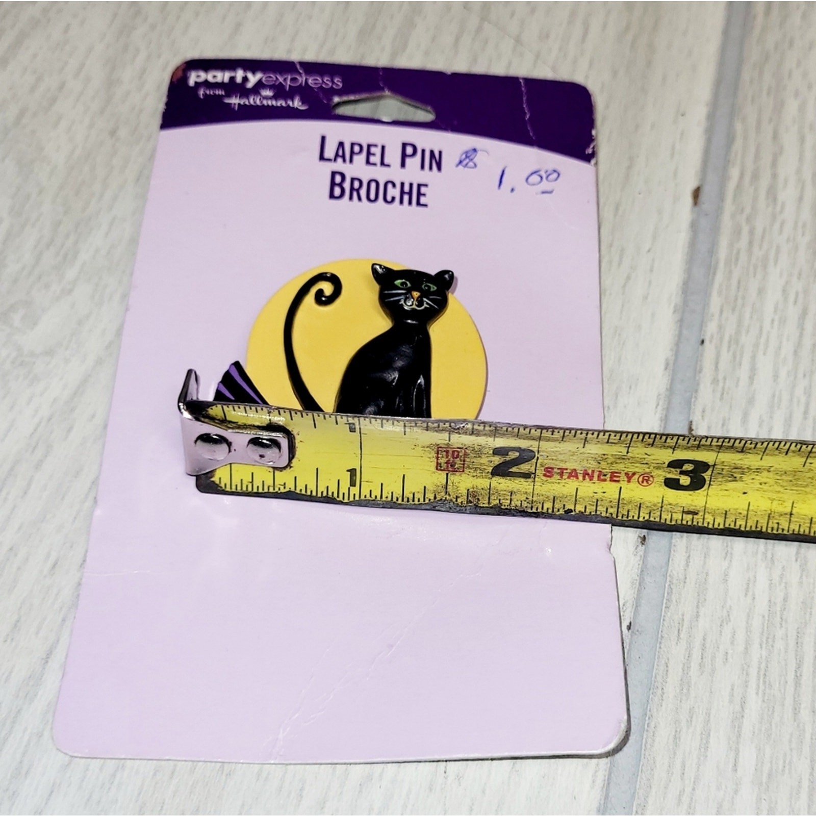 Vintage Black Cat On A Broom Halloween Broche Lapel Pin Hallmark NWT