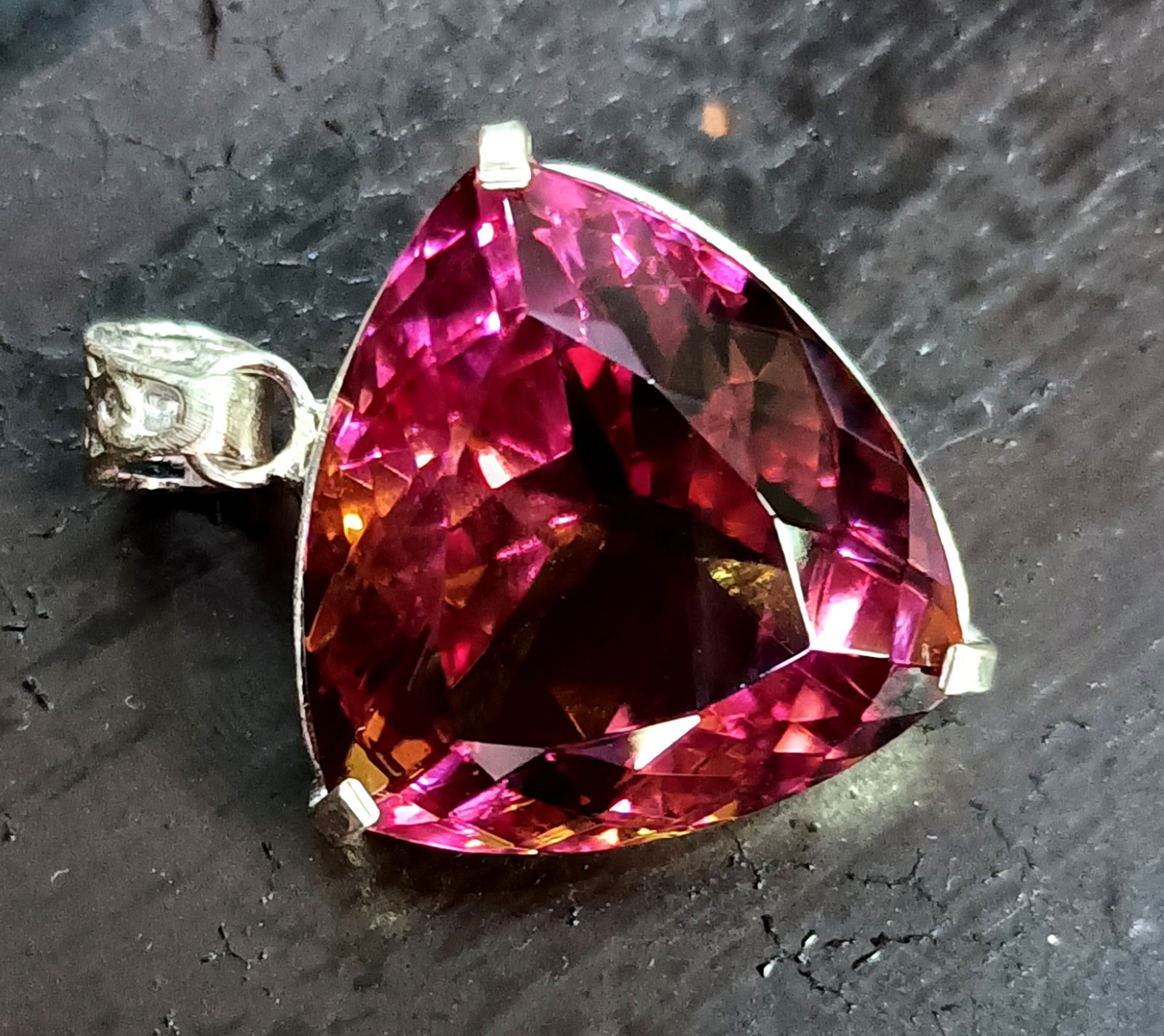 84 Ct Natural 7 Color Zultanite Pendant 925 Silver Loose Certified Gemstone