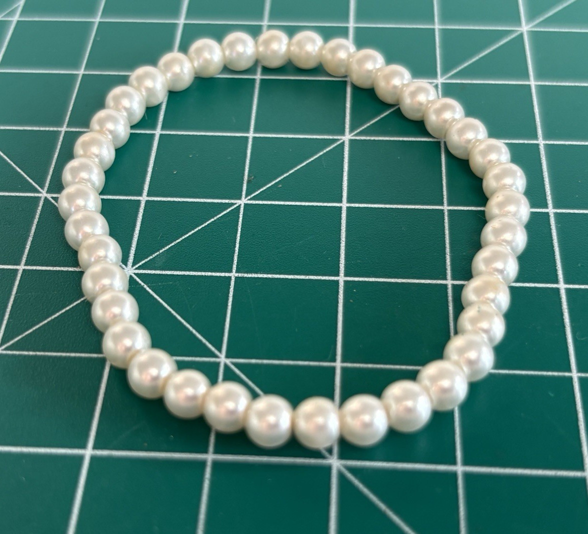 White Imitation Pearl Round Beaded Stretch Bracelet, White Round Main Stone