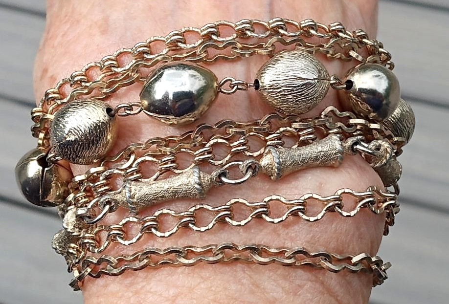 Vintage Gold Color Multi Strand Bracelet Textured Beads Bar Links 7″ No Mark