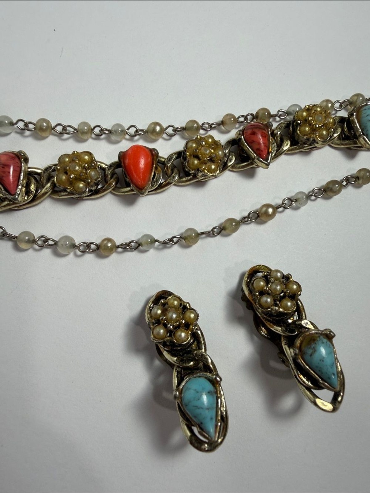 Vintage Gold Tone Faux Turquoise Coral Cabochon Bracelet Earring Set BOHO