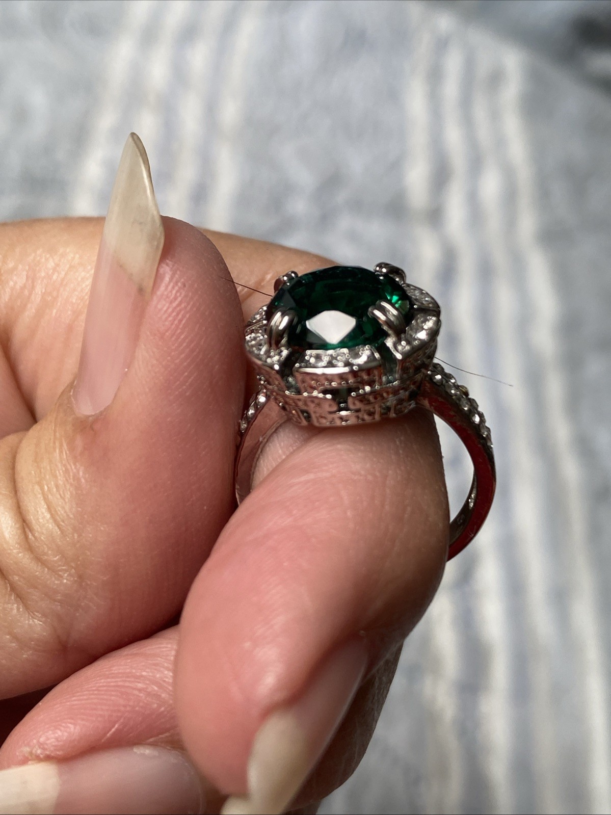 Good Quality Costume Faux Emerald Ring Silver Tone Size 6