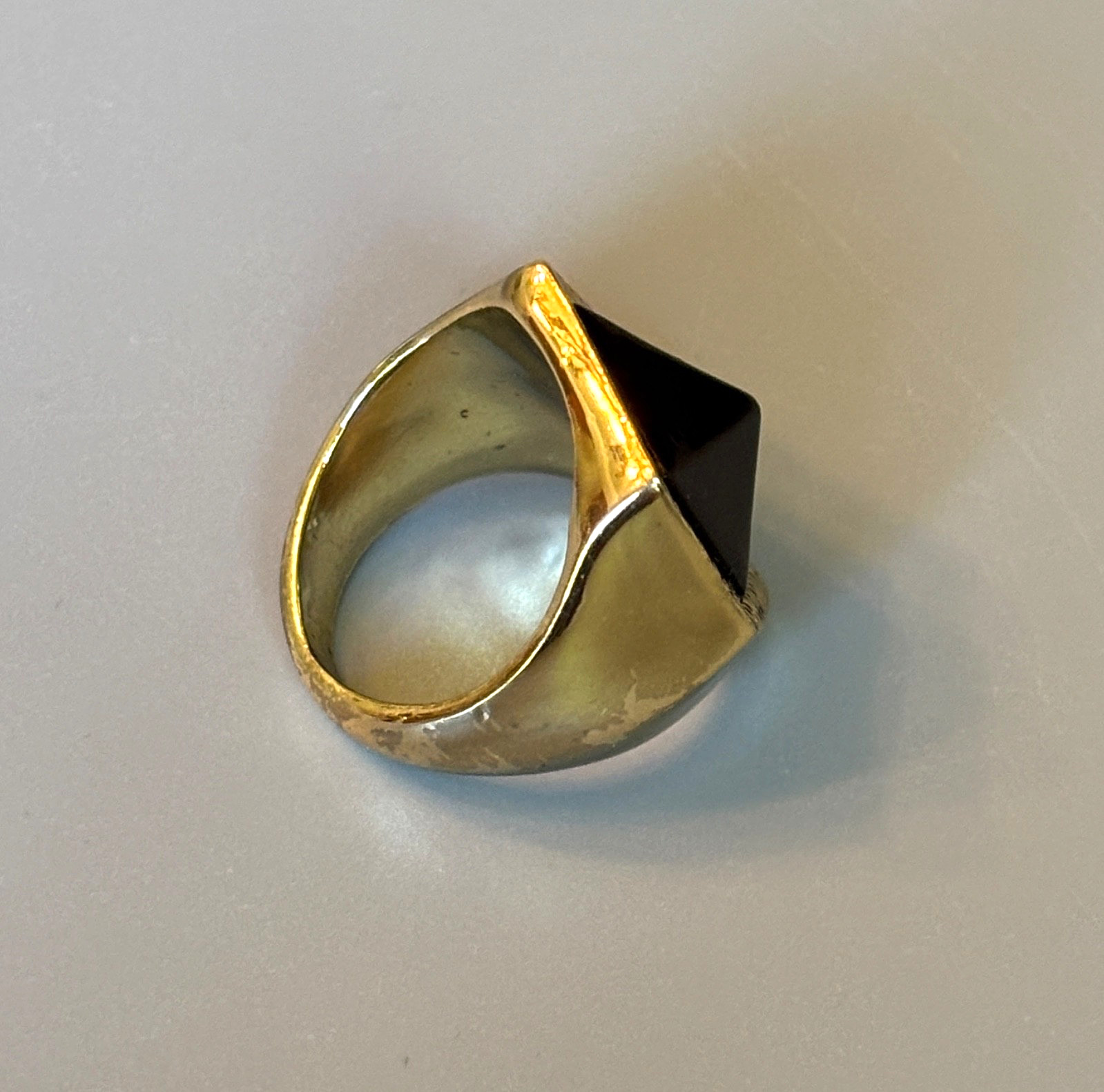 House of Harlow 14k Gold Plated Designer Ring Sz 7 Black Onyx Abstract Pentagon