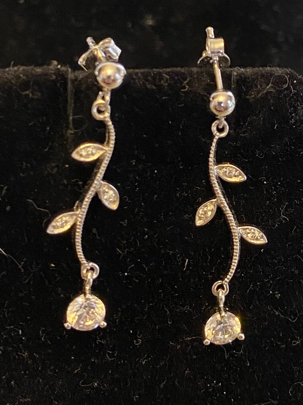 LOT Designer Costume Jewelry Earrings 8 Pair Swarovski Crystal Gems Dangly Drops