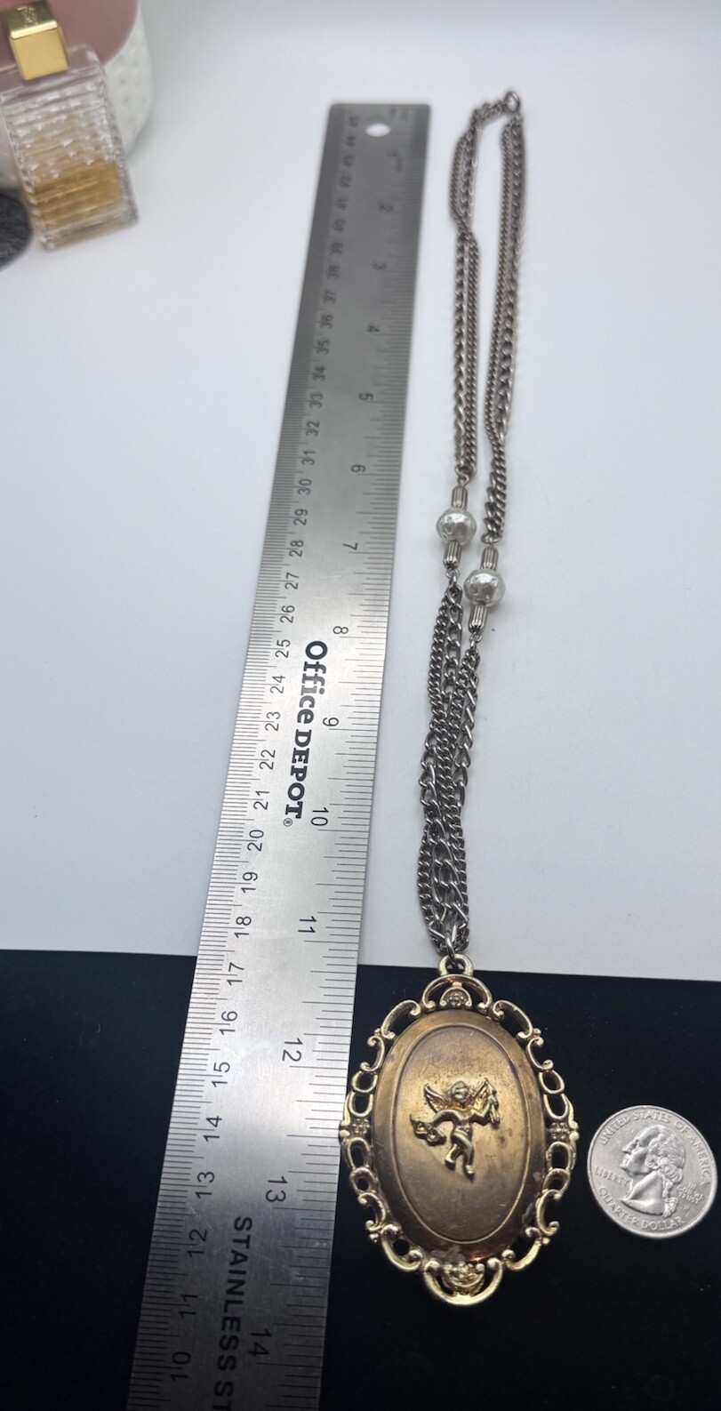 Vintage Winged Angel Cherub & Dendritic Agate Pendant Gold Tone Whit Faux Pearls