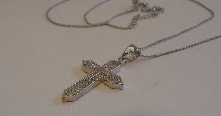 925 STERLING SILVER CROSS NECKLACE PENDANT W/ .75 CT LAB DIAMONDS/ 18” LONG