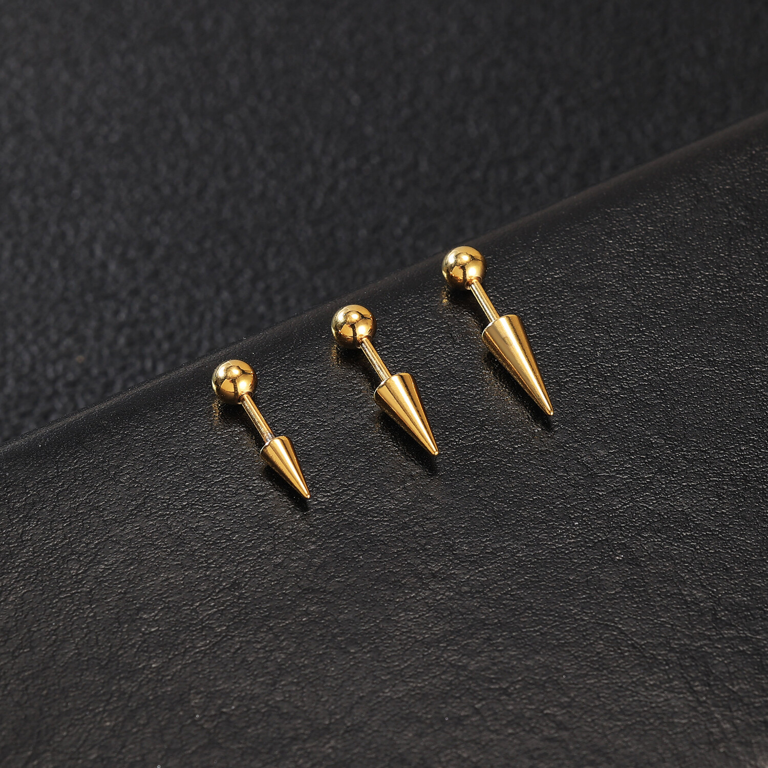 18G Stainless Steel Spike Stud Earring Helix Piercing Balls Screw Back Piercing