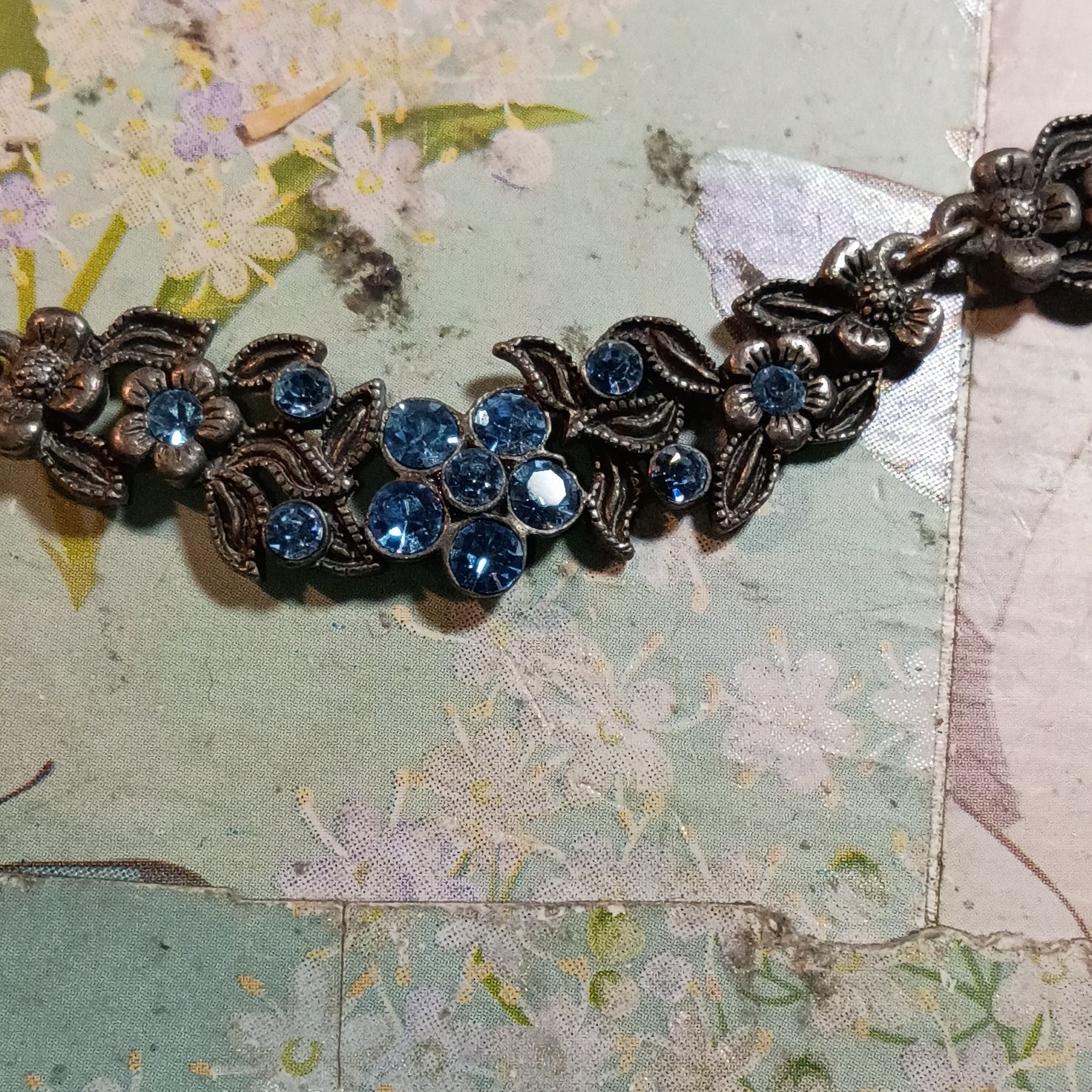Silver Tone Blue Crystal Rhinestone Floral Statement Bar Link Chain Necklace