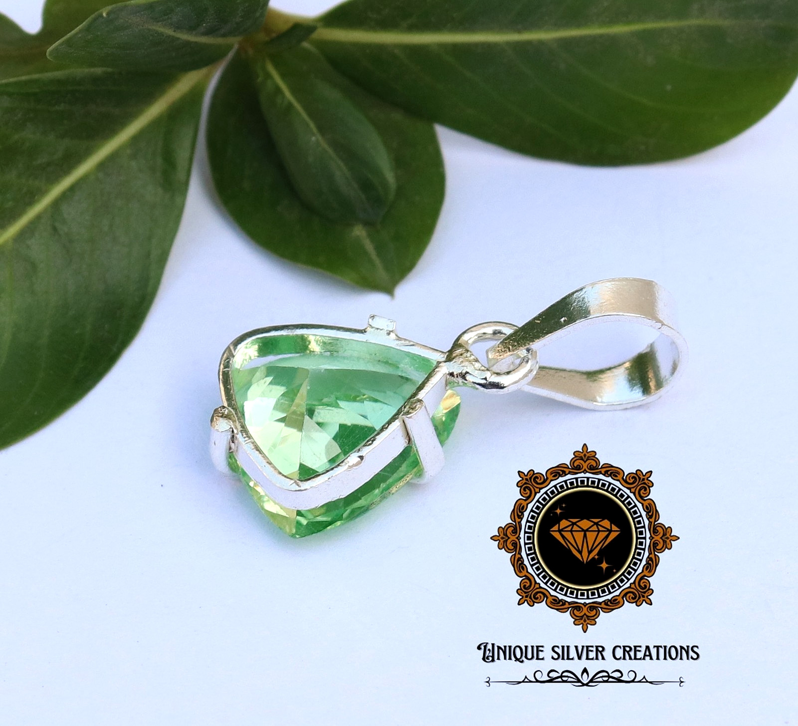 AAA Natural Green Peridot Certified Gemstone Pendant 925 Sterling Silver 8.60 Ct