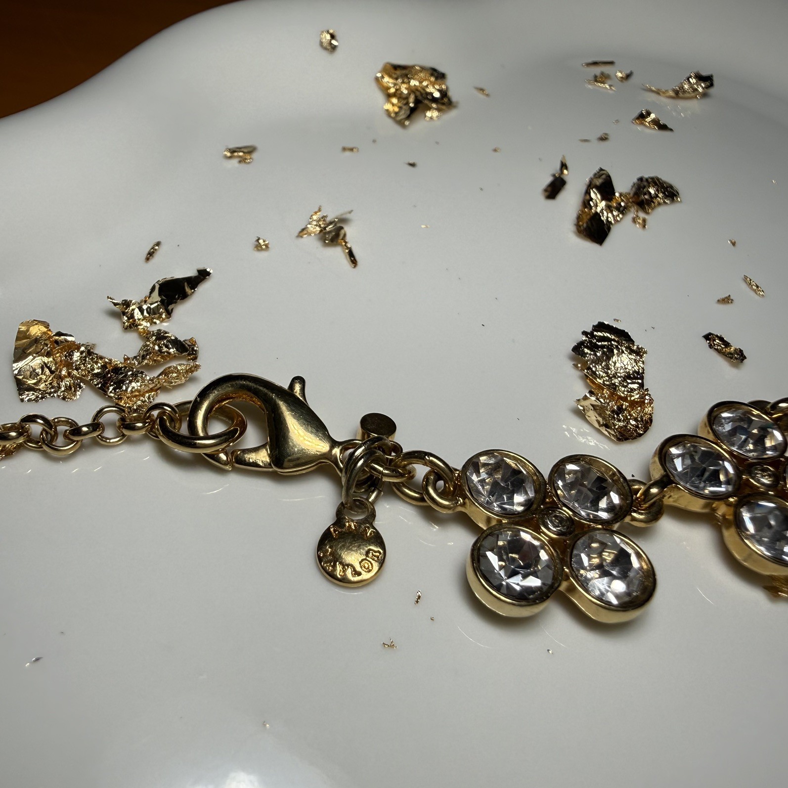 ANN TAYLOR GOLD TONE RHINESTONE NECKLACE EXCELLENT CONDITION 18” ADJUSTABLE