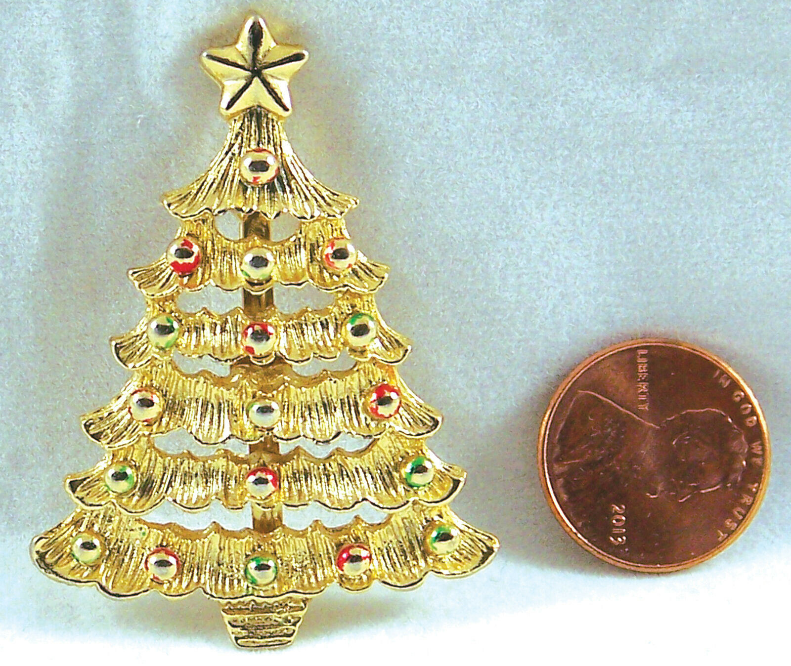Vintage Pin Gerry’s Holiday Christmas Tree Enamel Filigree Goldtone Brooch