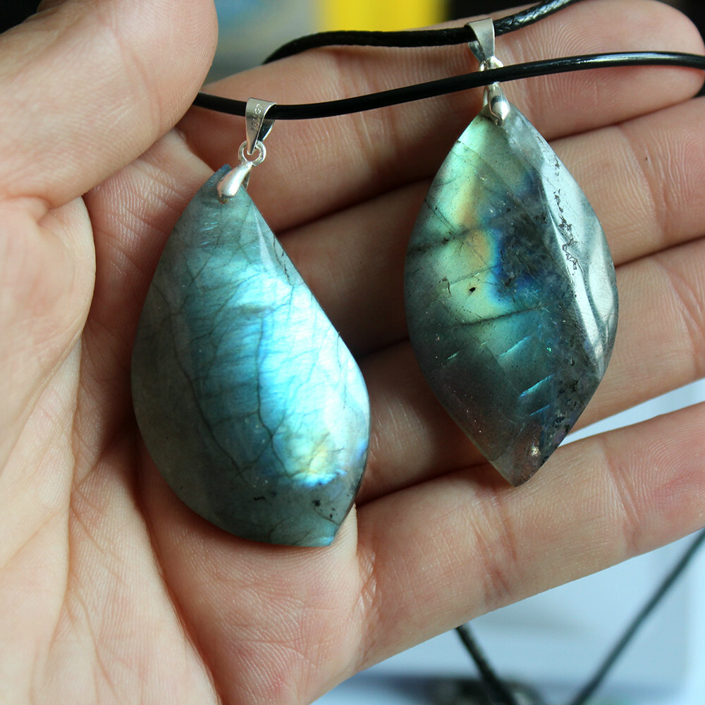 Natural Color light Labradorite Raw Gem Semi-precious Stone Pendants Necklaces