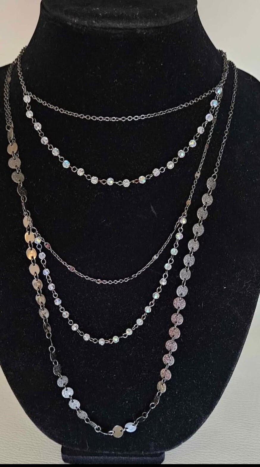 10 PCS Of Jewelry Variety Beautiful Necklaces In Gold & Silver & Black Tone