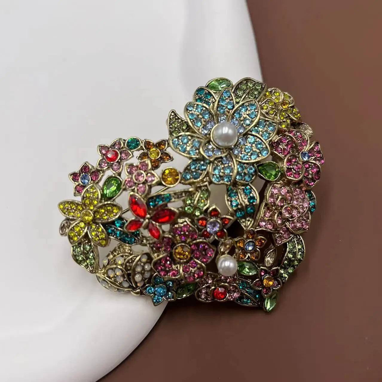 Unisex Flower Heart Rhinestone Badges Pins Vintage Retro Baroque Crystal Brooch