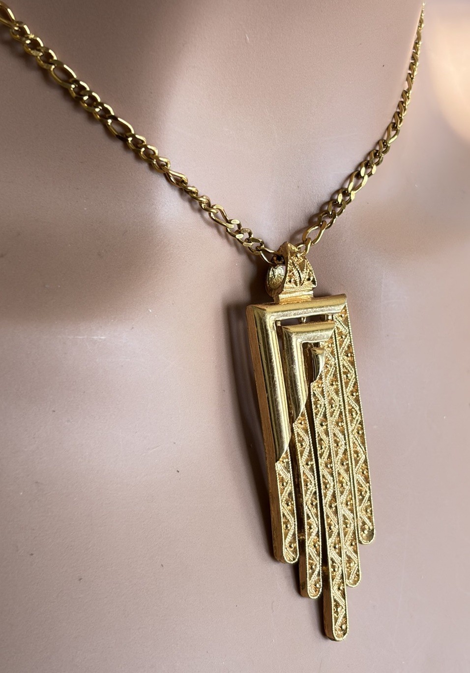 Monet Art Deco Style Necklace Textured Gold Tone Pendant Modernist Vibe 24” POSH