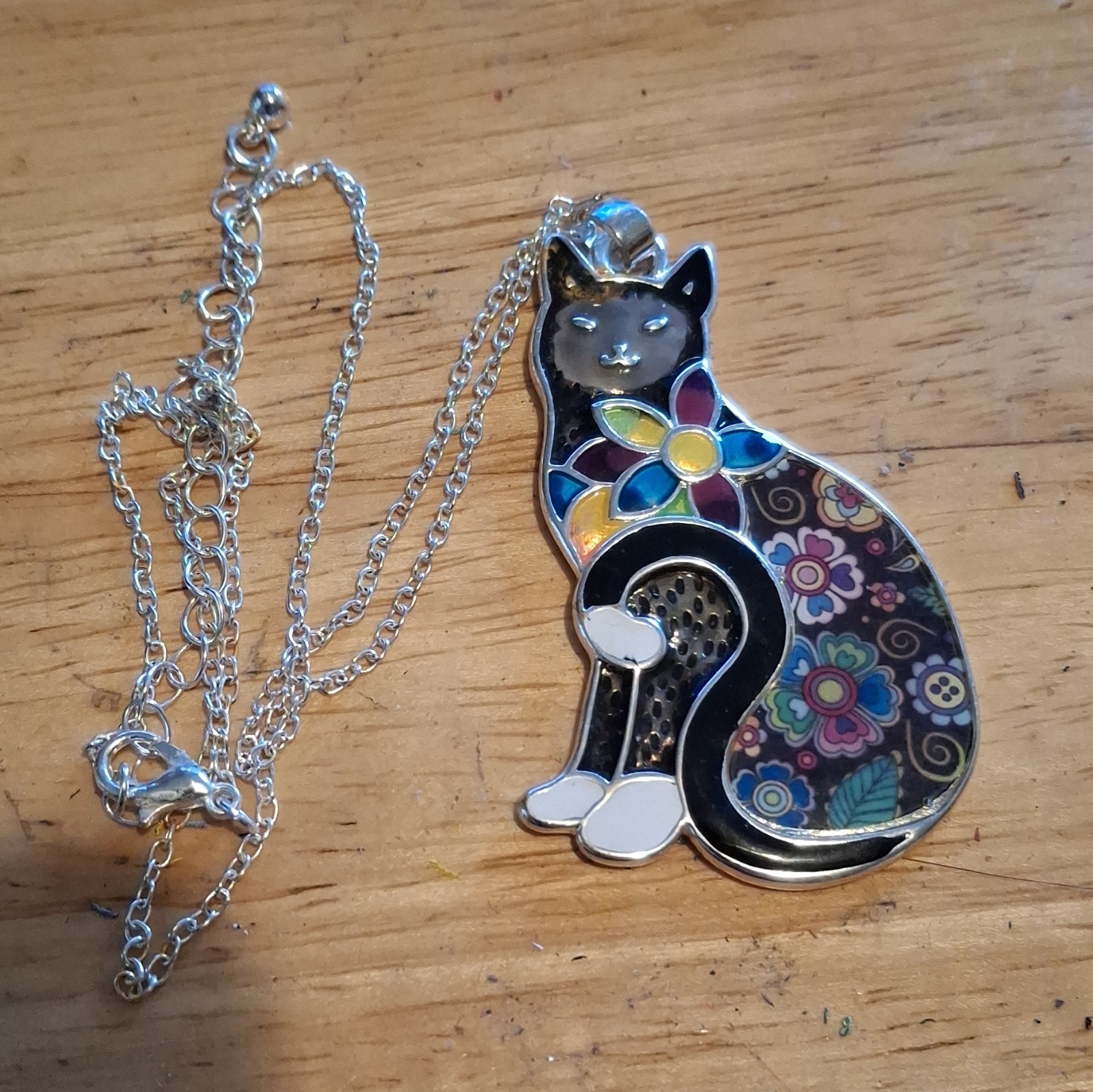 Cat Charm Pendant Necklace Multicolor Enamel Silver Plated Cable Chain