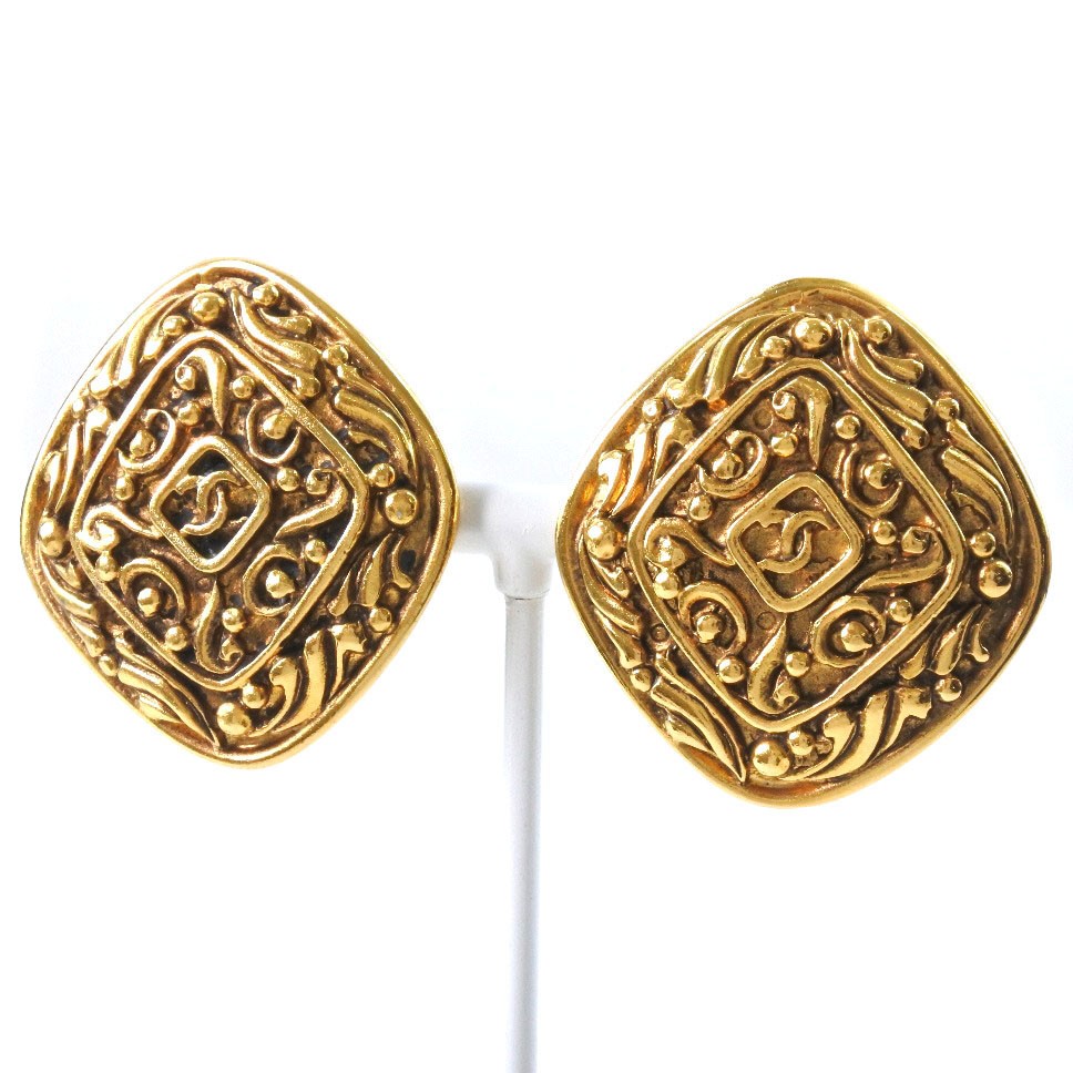 CHANEL COCO Mark Earring Rhombus vintage gold Plated Gold Square 30g Women