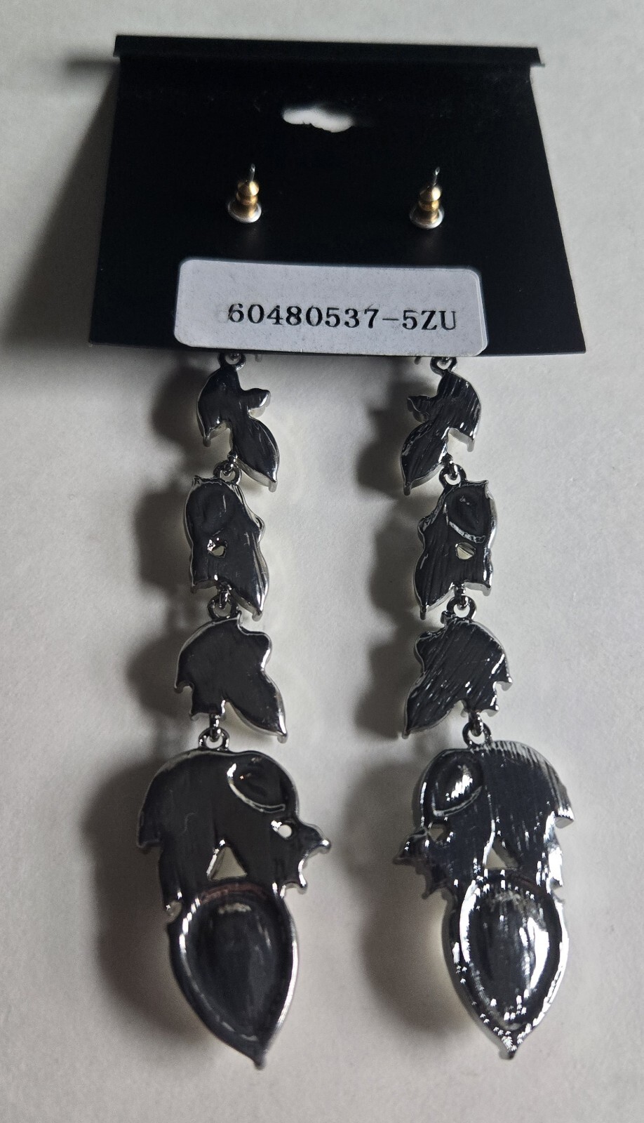 NEW IMPRESSIVE VERA WANG SIMPLY VERA DANGLING DROP EARRING BRIDAL, ANY OCCASION