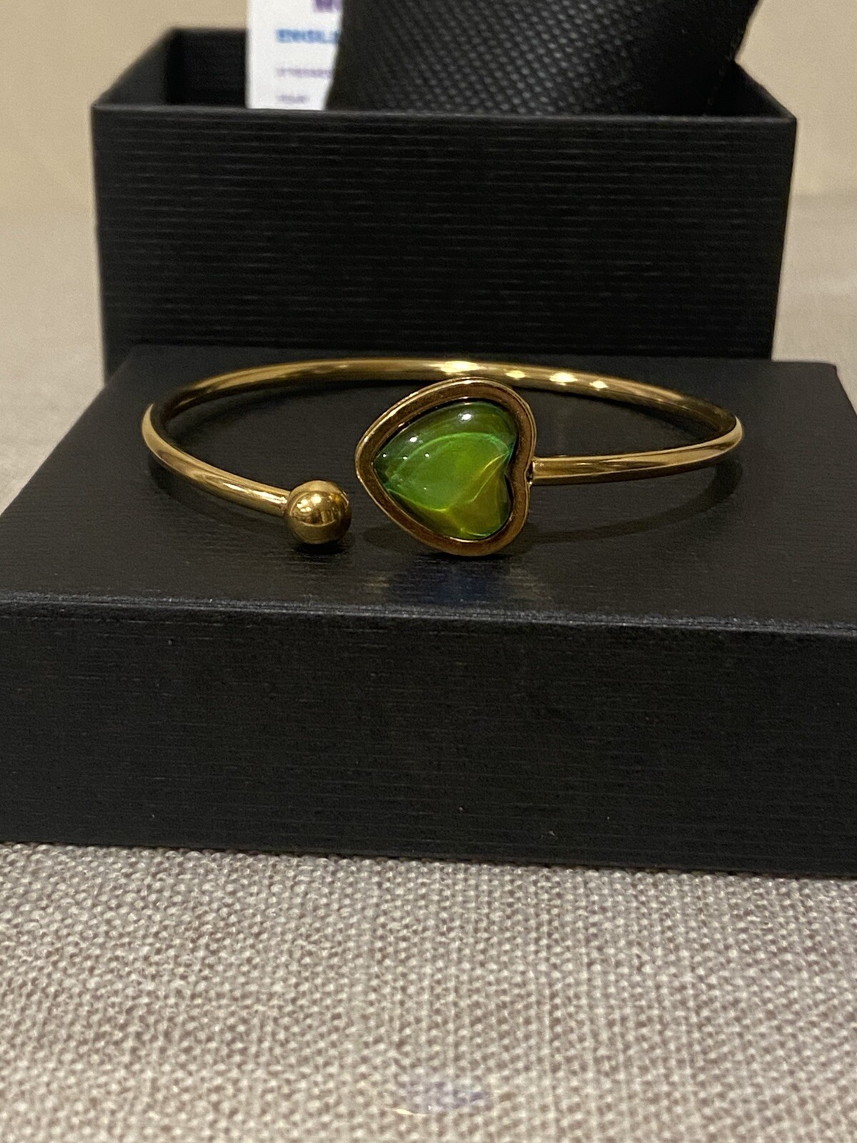 Heart Shape Mood Color Changing Love Bracelet- Stainless Steel Gold Tone